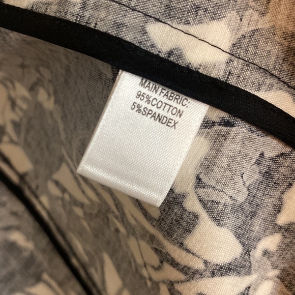 St John Black and White Floral Leaf Print Lightweight Cotton Jacket - Picture 10 of 11